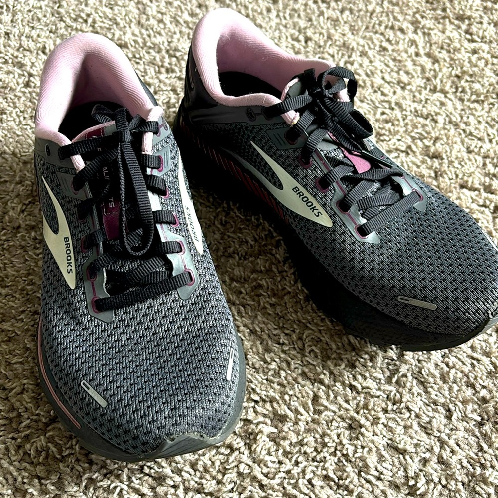 Brooks Adrenaline GTS 22 Sz 7.5